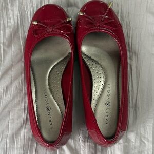 Karen Scott Women's Cherry Red Flats